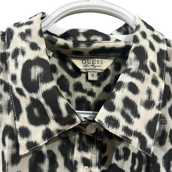 Leopard print Guess blouse size small,open back - Picture 4 of 6
